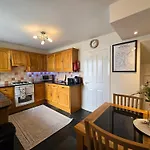 Beautiful House In Perfect Location Hébergement de vacances Bowness-on-Windermere